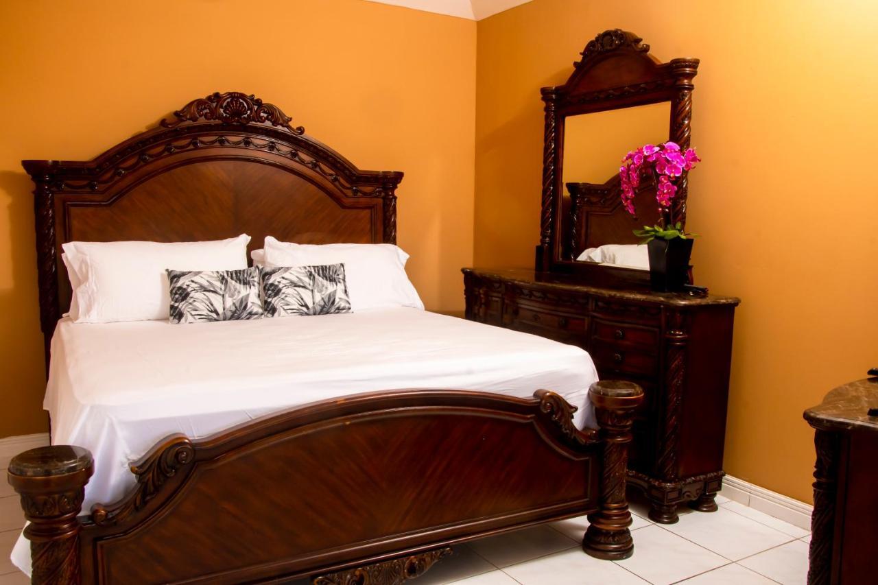 Vacation Getaway In Mango Walk Country Club Apartment Montego Bay Luaran gambar