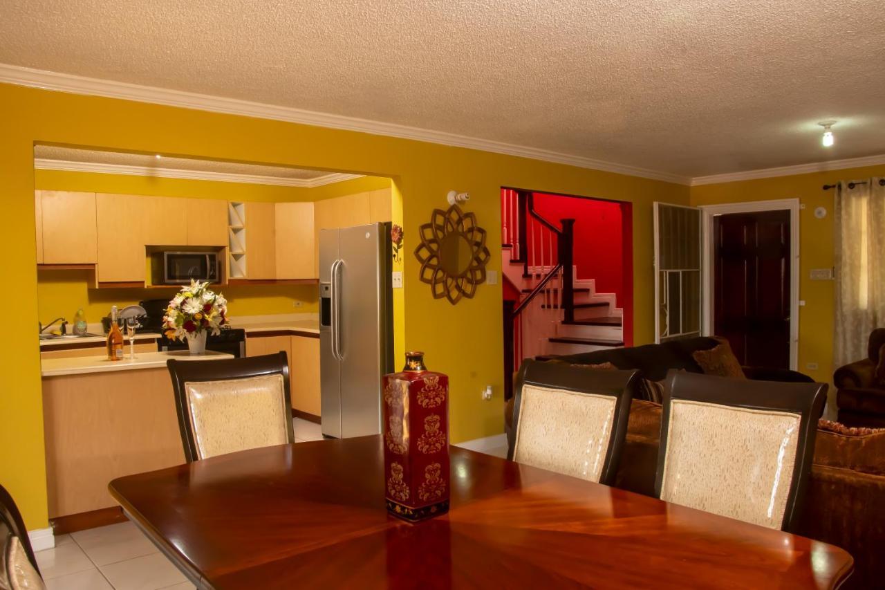 Vacation Getaway In Mango Walk Country Club Apartment Montego Bay Luaran gambar