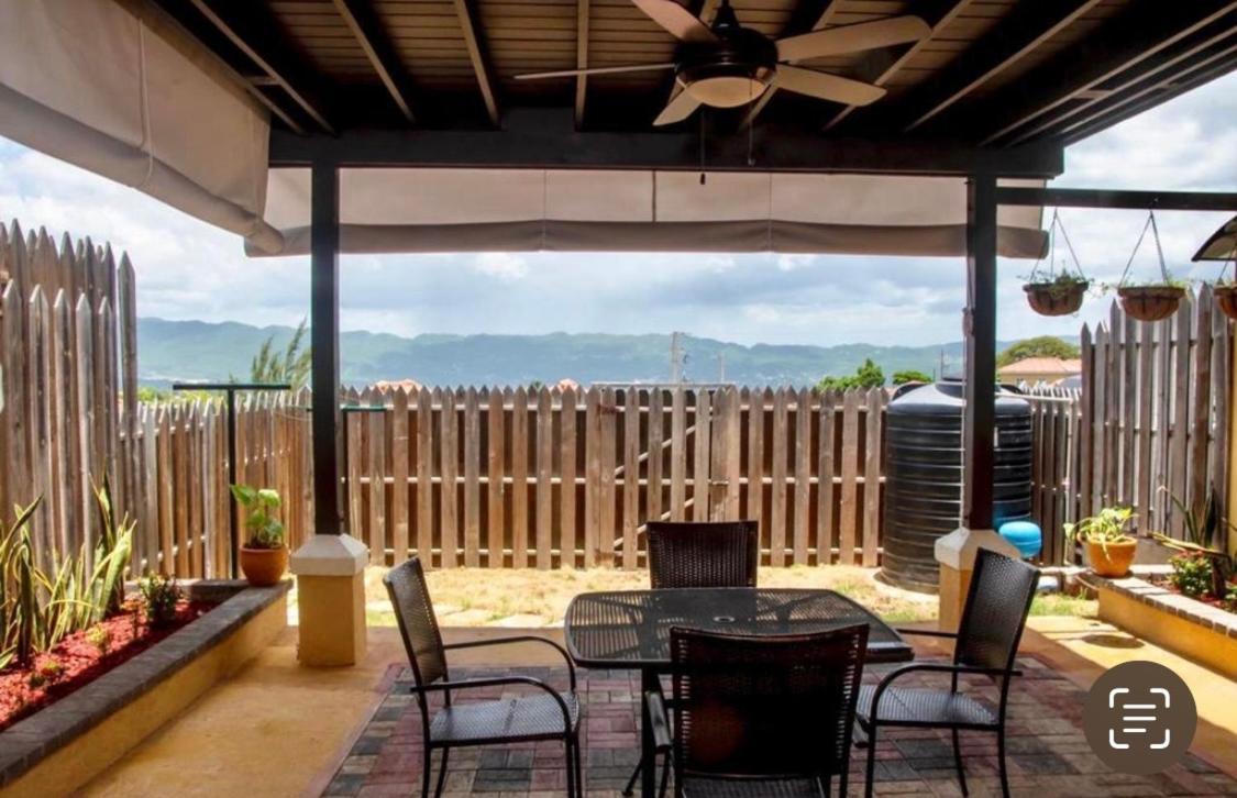 Vacation Getaway In Mango Walk Country Club Apartment Montego Bay Luaran gambar